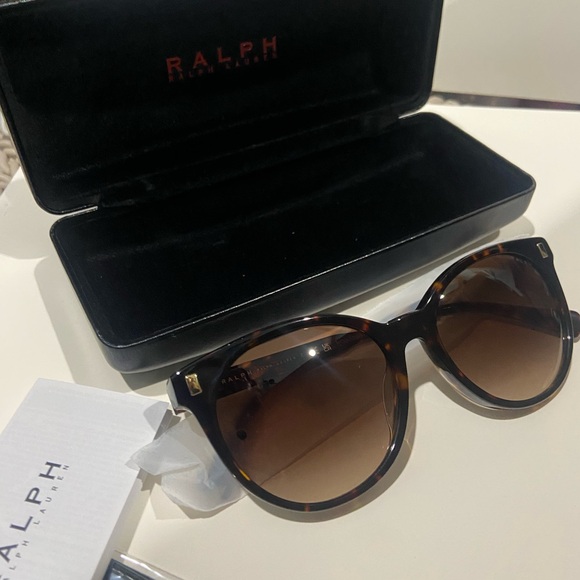 Ralph Lauren Brown Tortoise Sunglasses. NWT - Picture 7 of 11